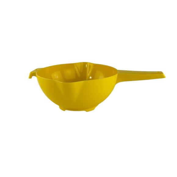 Vintage Tupperware Colander 1523-6, Yellow Large Strainer Bowl with Handle - Picture 1 of 8